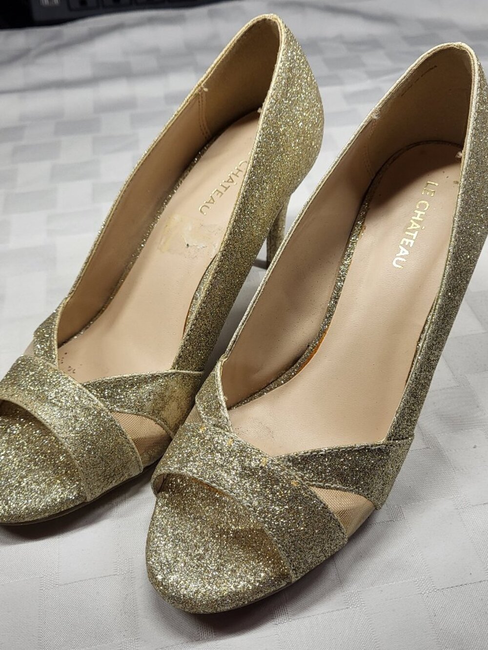 Le Cheateau Gold Glitter High Heel Dress Shoes - Wedding, Bridal - Size 7